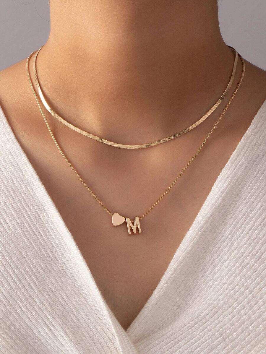 Colar Duplo Elegante – Corrente Lisa com Coração e Letra
