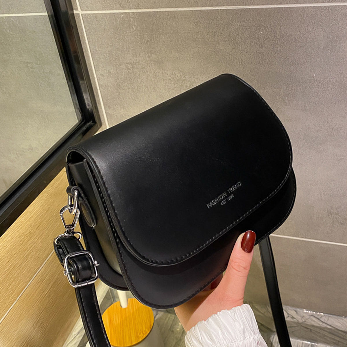 Bolsa Feminina Texturizada – Pequena, Versátil e Elegante